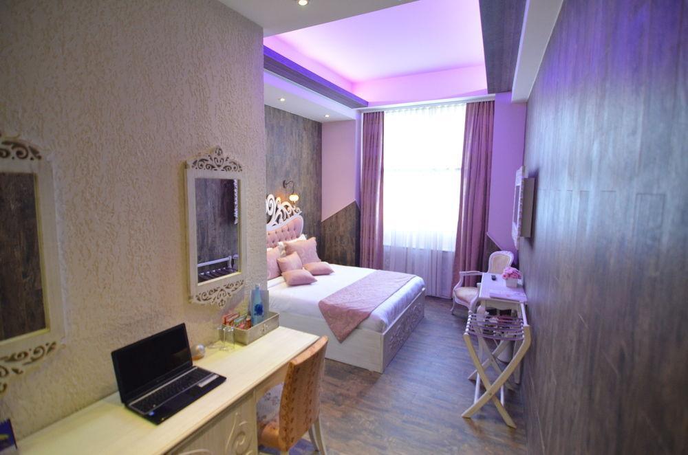 Elegance Otel 4*